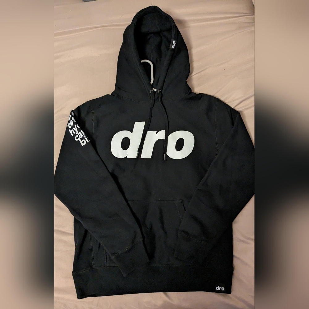DRO Pullover Hoodie
